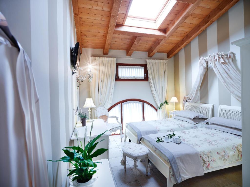 Agriturismo Otto Ducati D'Oro إيزولا ديلا سكالا الغرفة الصورة